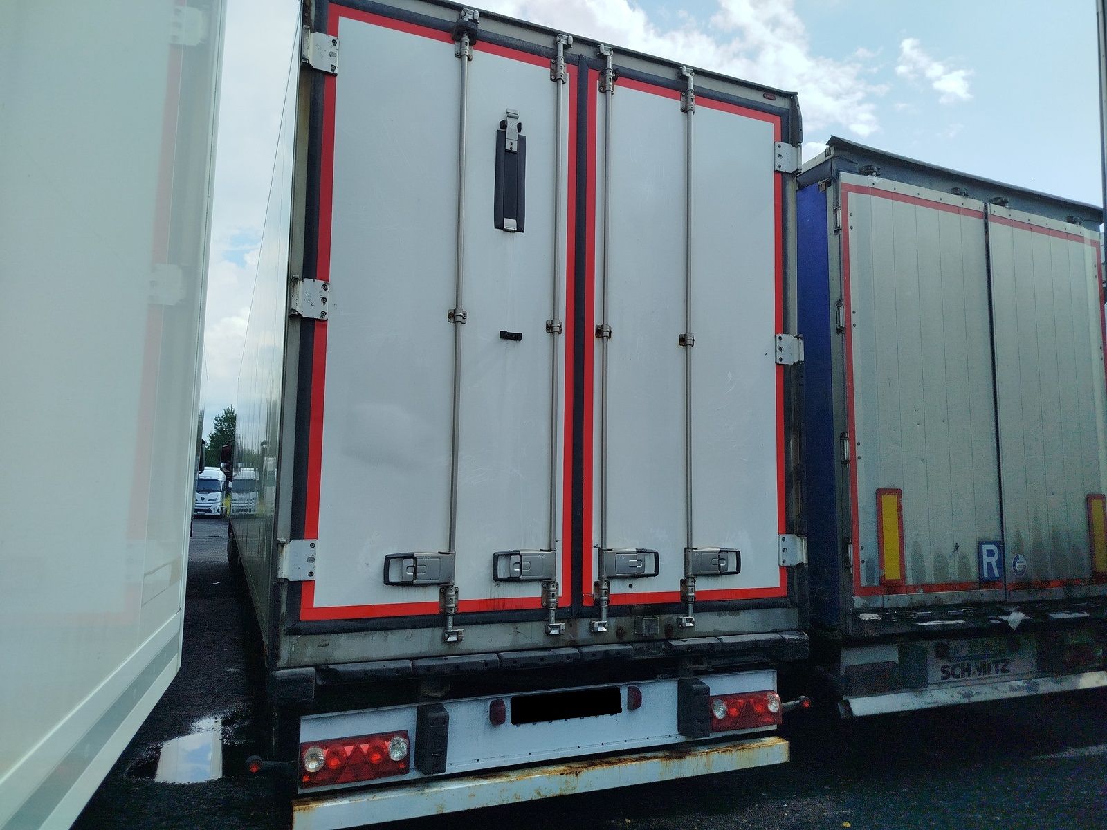 Полуприцеп-рефрижератор Schmitz Cargobull SCB*S3B
