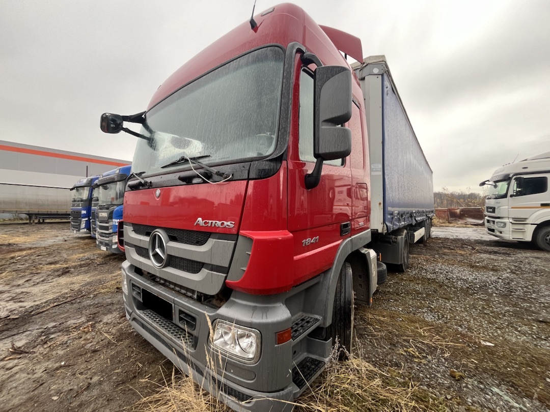 Тягач седельный MERCEDES-BENZ