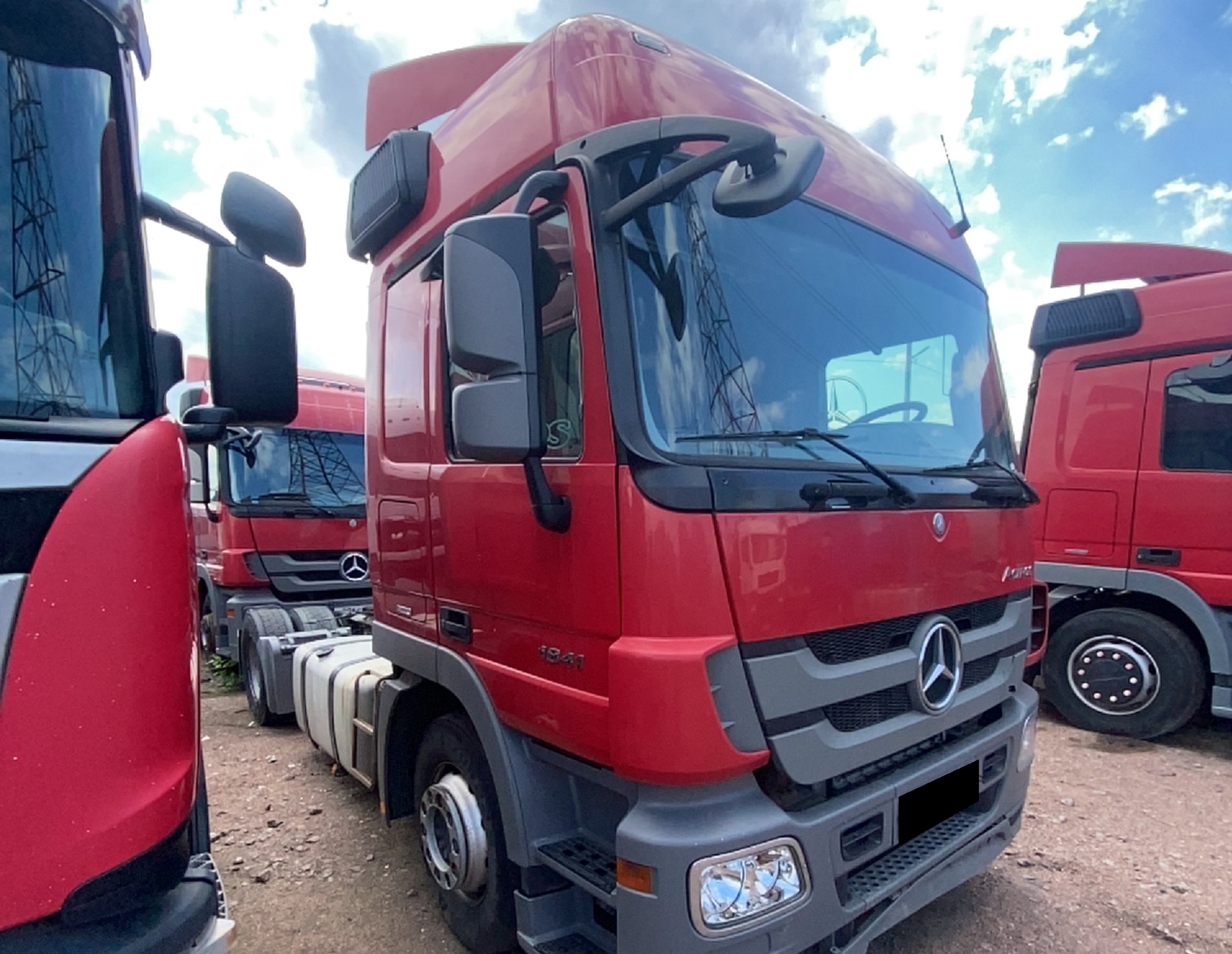 Тягач седельный Mercedes-Benz Actros (1841LS)