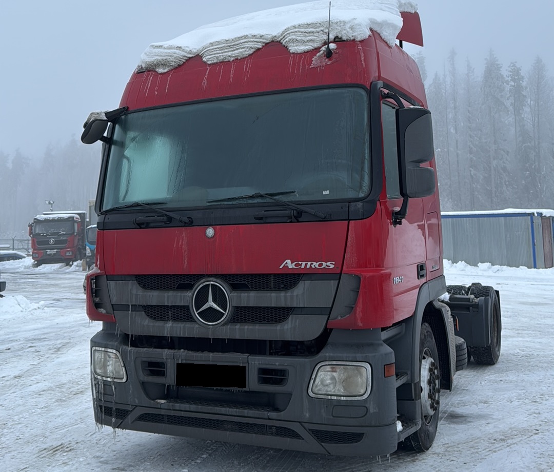 Тягач седельный Mercedes-Benz Actros (1841LS)