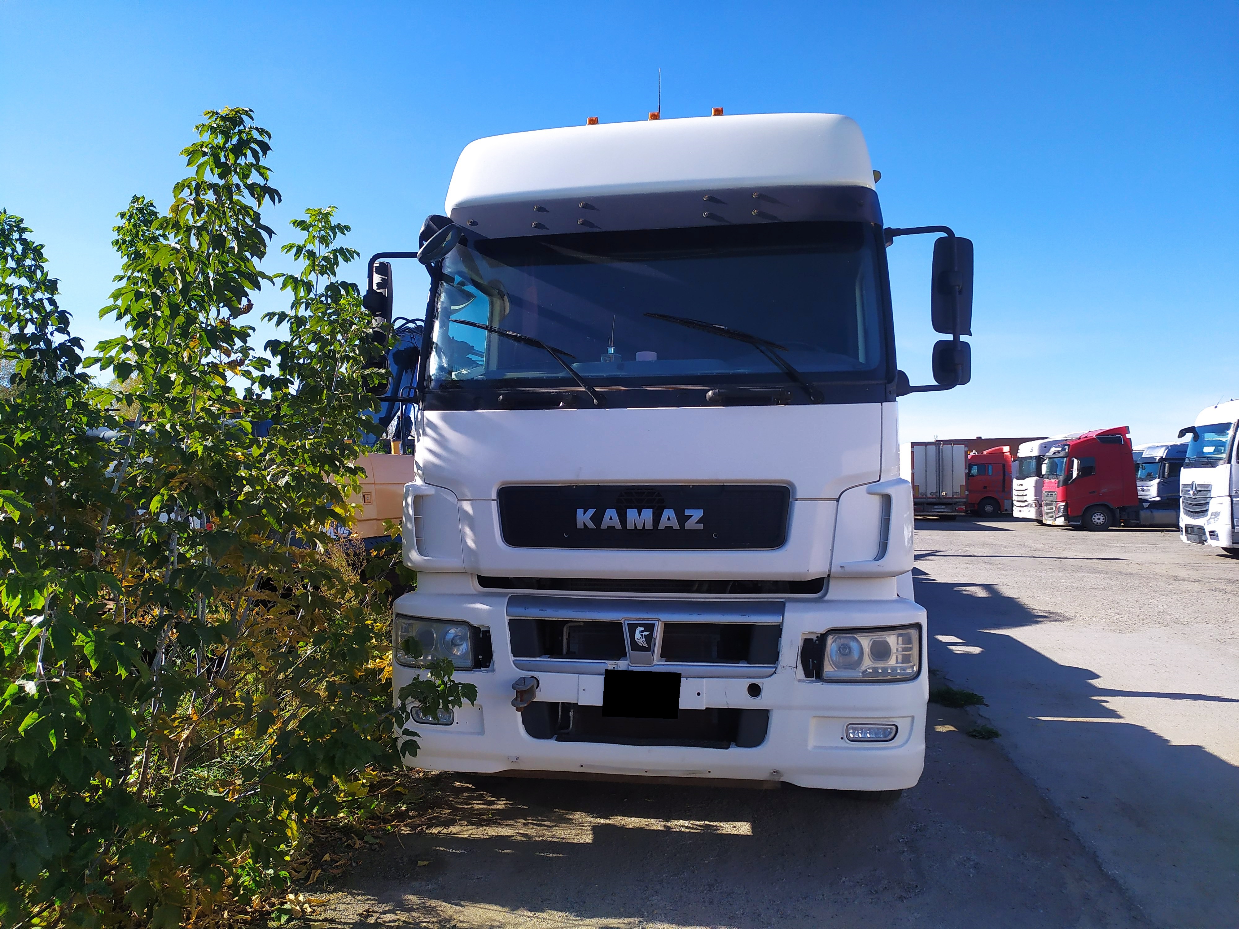 Тягач седельный КАМAЗ 5490-S5