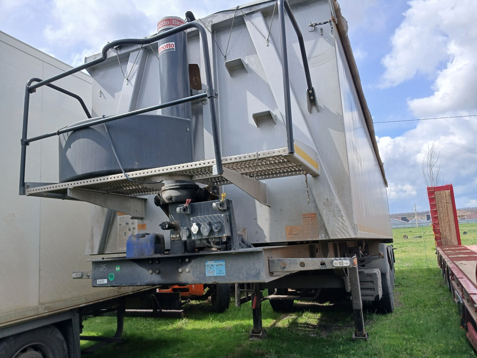 Полуприцеп-самосвал Wielton NW3A55PD