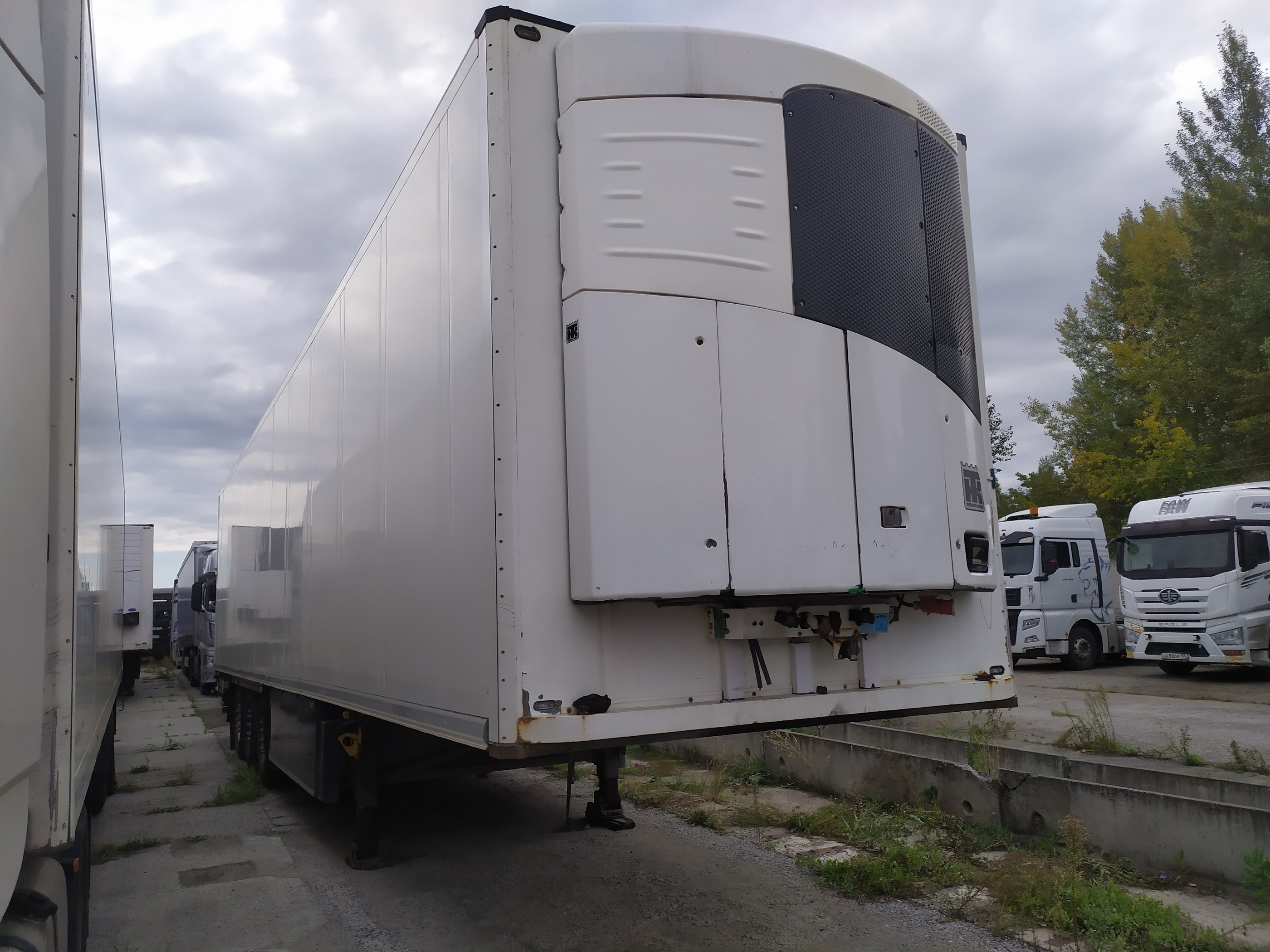 Полуприцеп-рефрижератор Schmitz Cargobull SCB*S3B