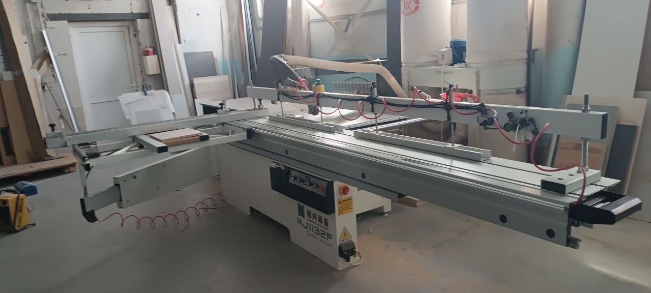 Форматно-раскроечный станок Nanxing MJ1132F