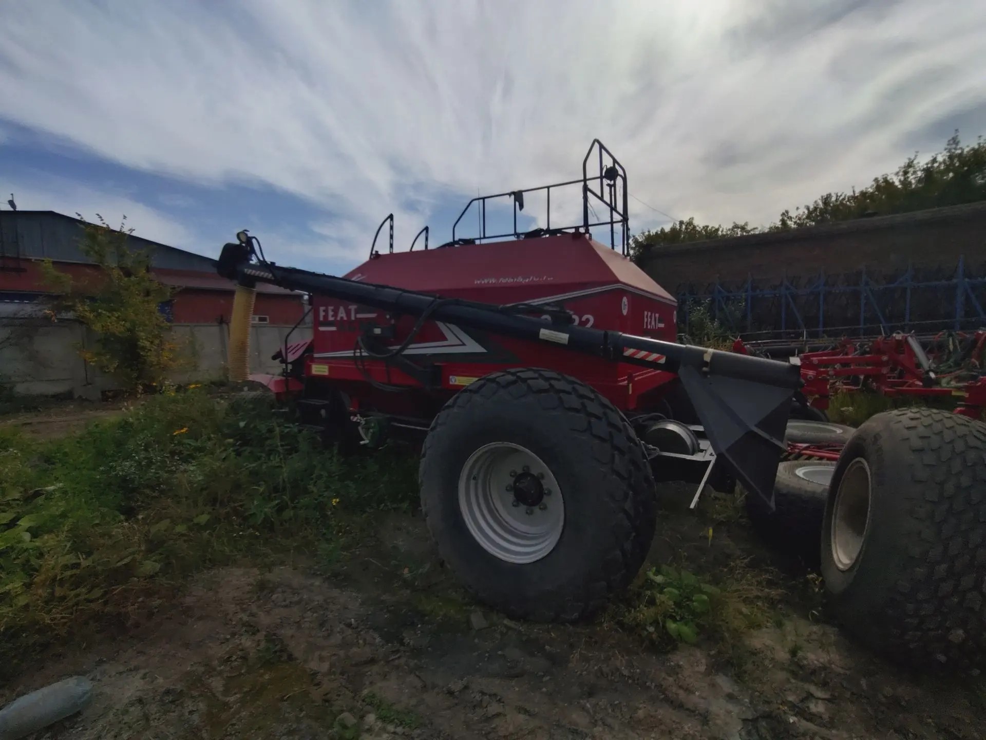 Комбинированный посевной комплекс Featagro КПК-12000 Л