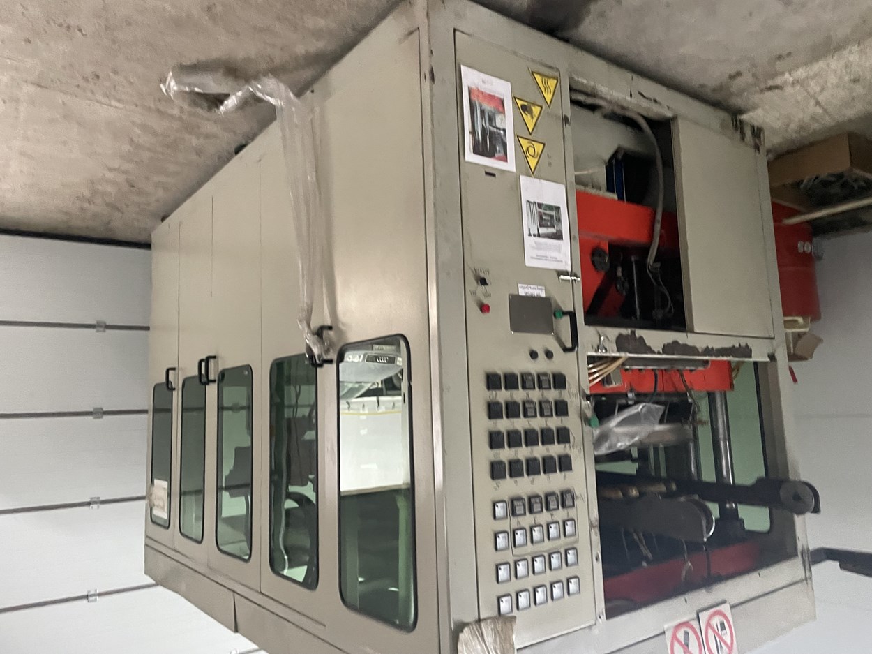 Машина термоформовочная LTF.GE 76-54