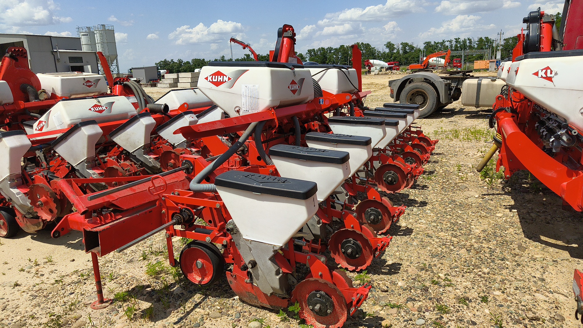 Сеялка пропашная Kuhn Planter 3M