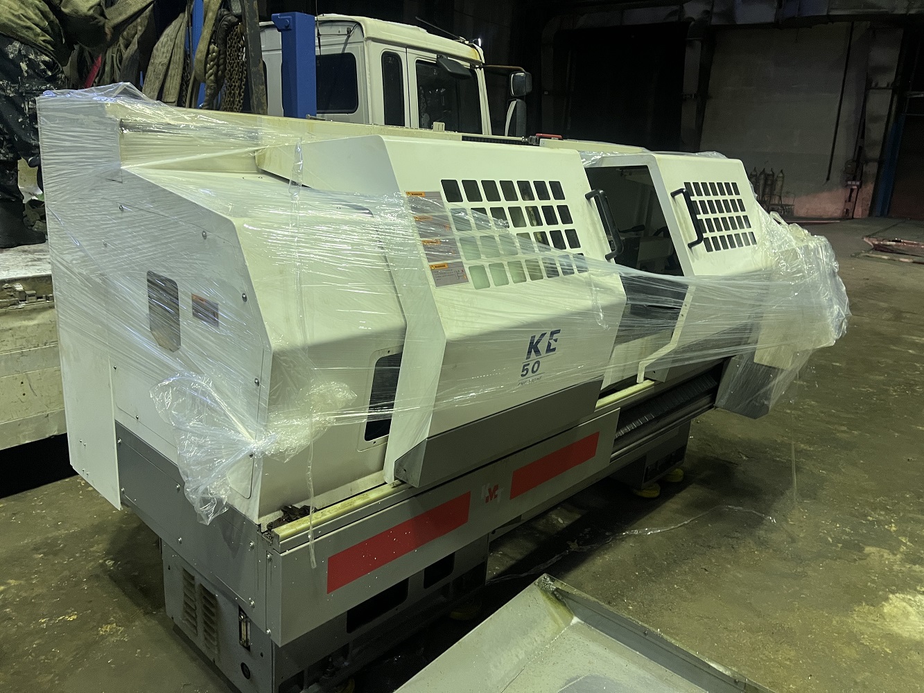 Токарный станок КЕ50/1000 (СКЕ 6150Z/1000) с ЧПУ HCNC 808Di