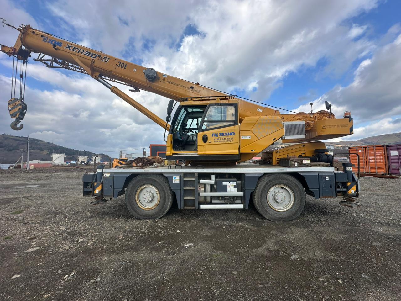 Кран стреловой короткобазовый XCMG XCR30_S