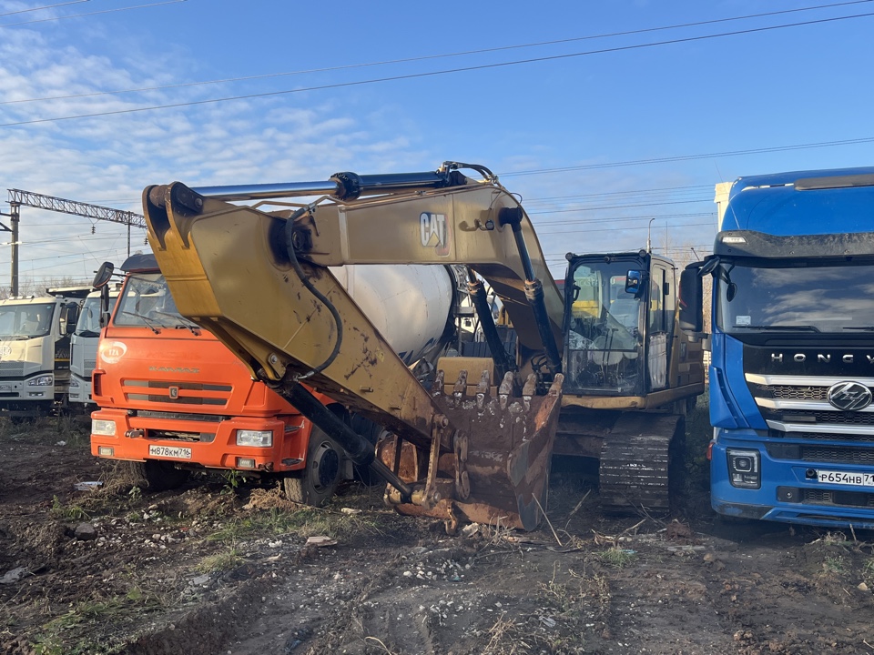 Экскаватор Caterpillar 330 GC