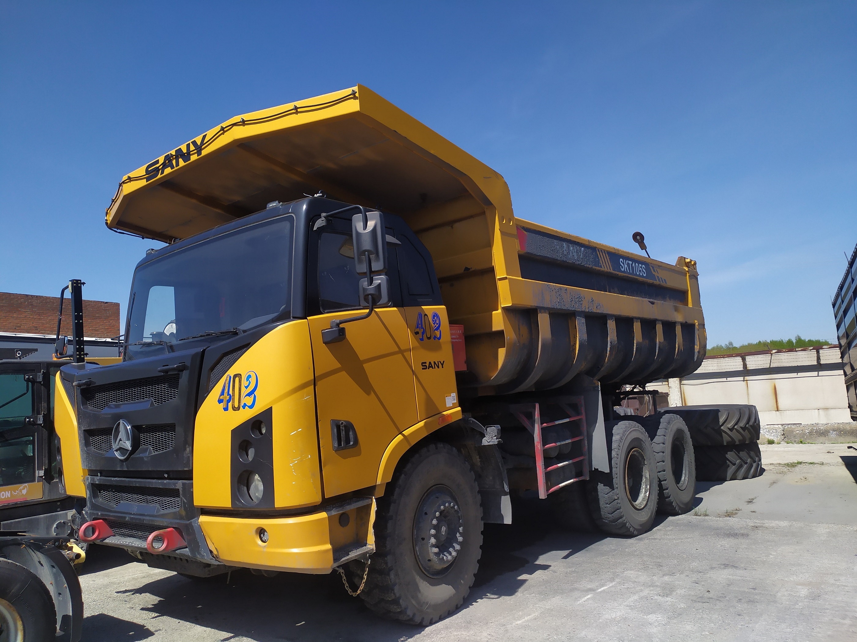 Самосвал Sany SKT105S