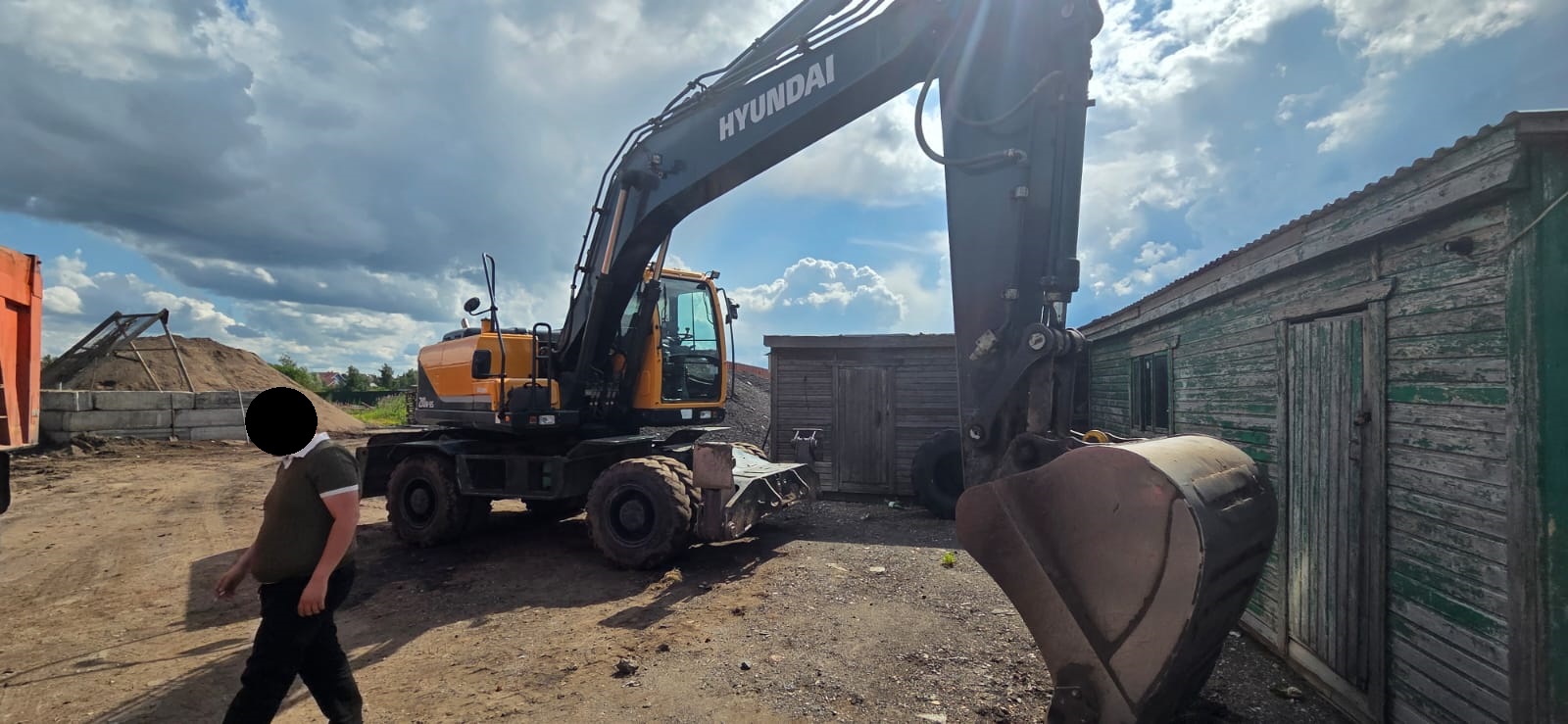 Экскаватор Hyundai R210W-9S