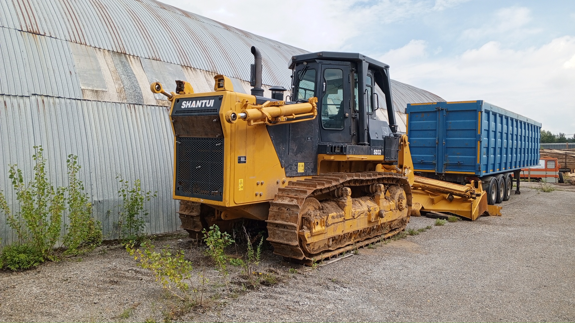 Бульдозер Shantui SD32