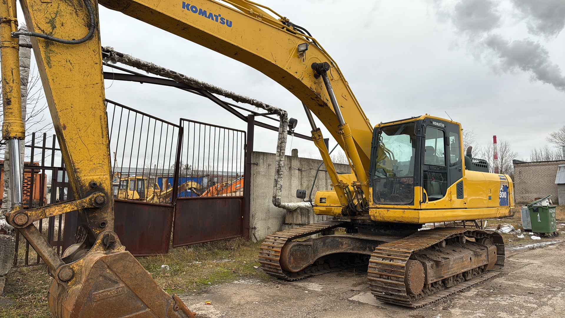 Экскаватор Komatsu PC300-8M0