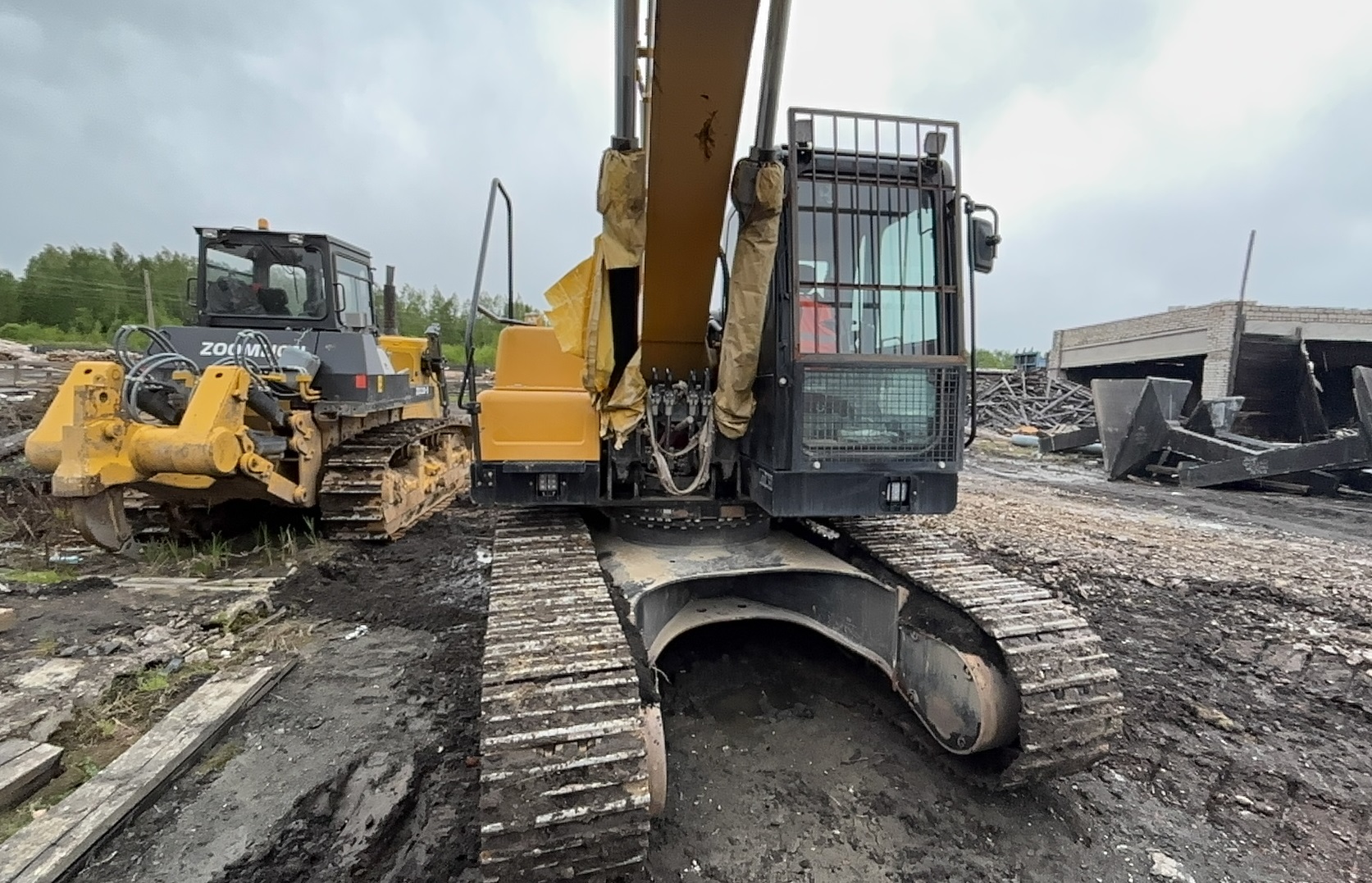 Экскаватор Lovol FR225E2