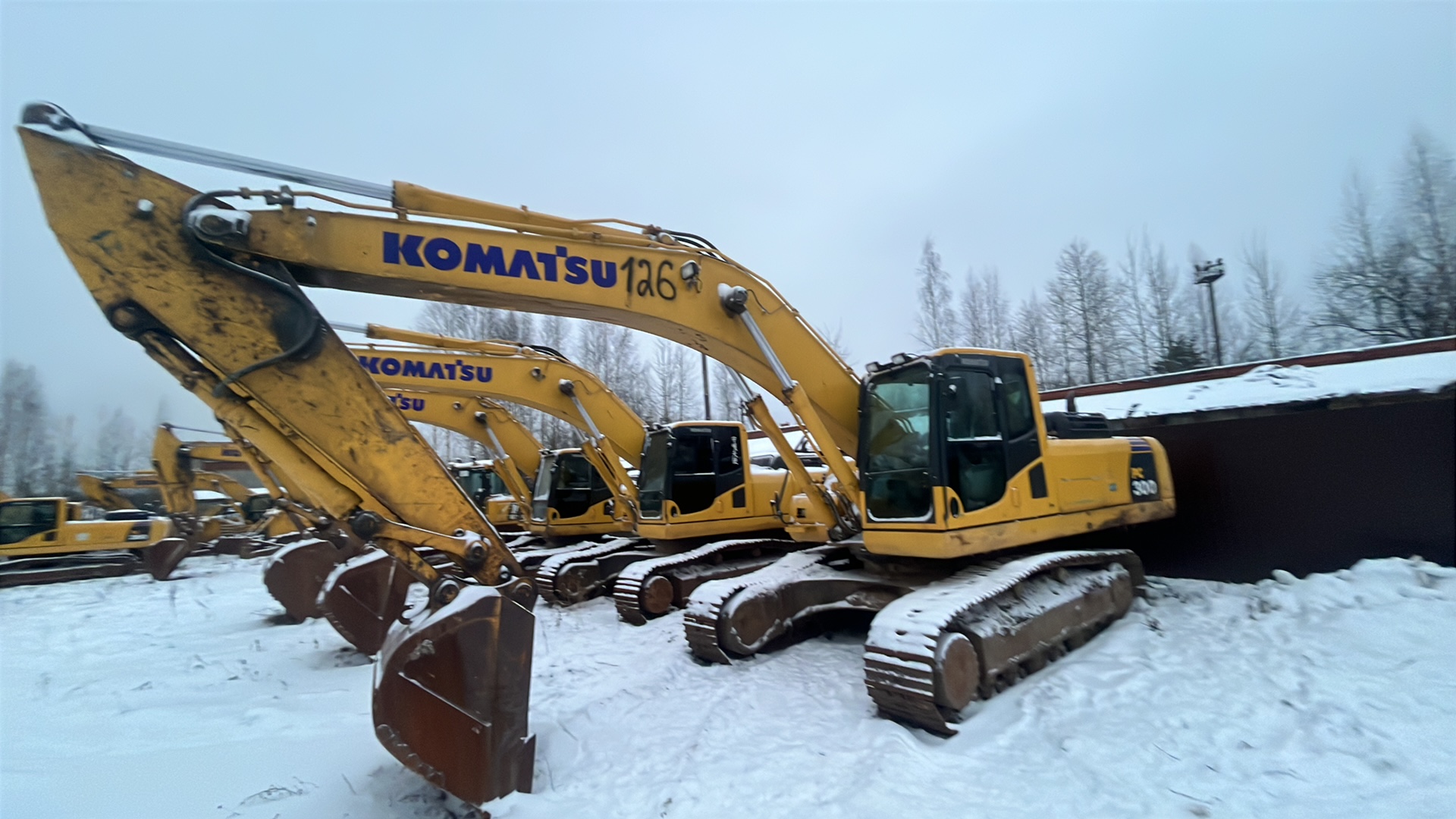 Экскаватор Komatsu PC300-8M0