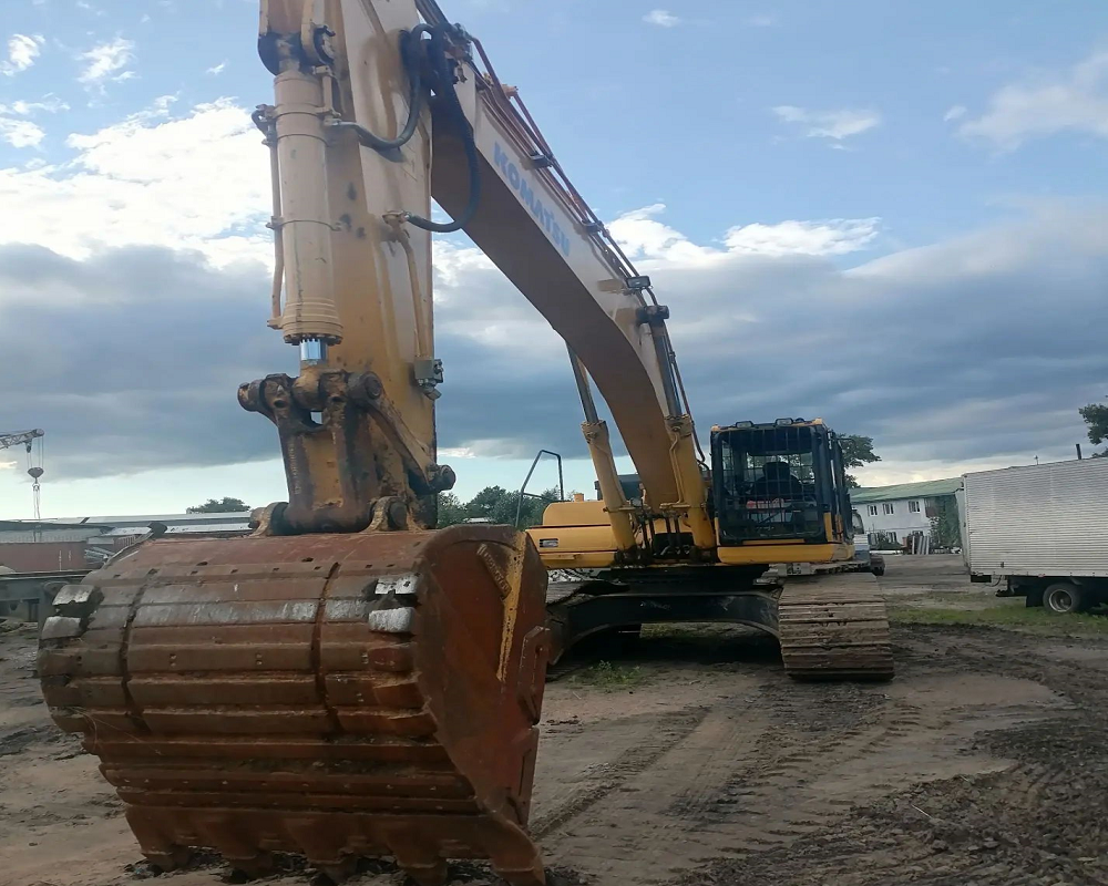 Экскаватор Komatsu PC400-8
