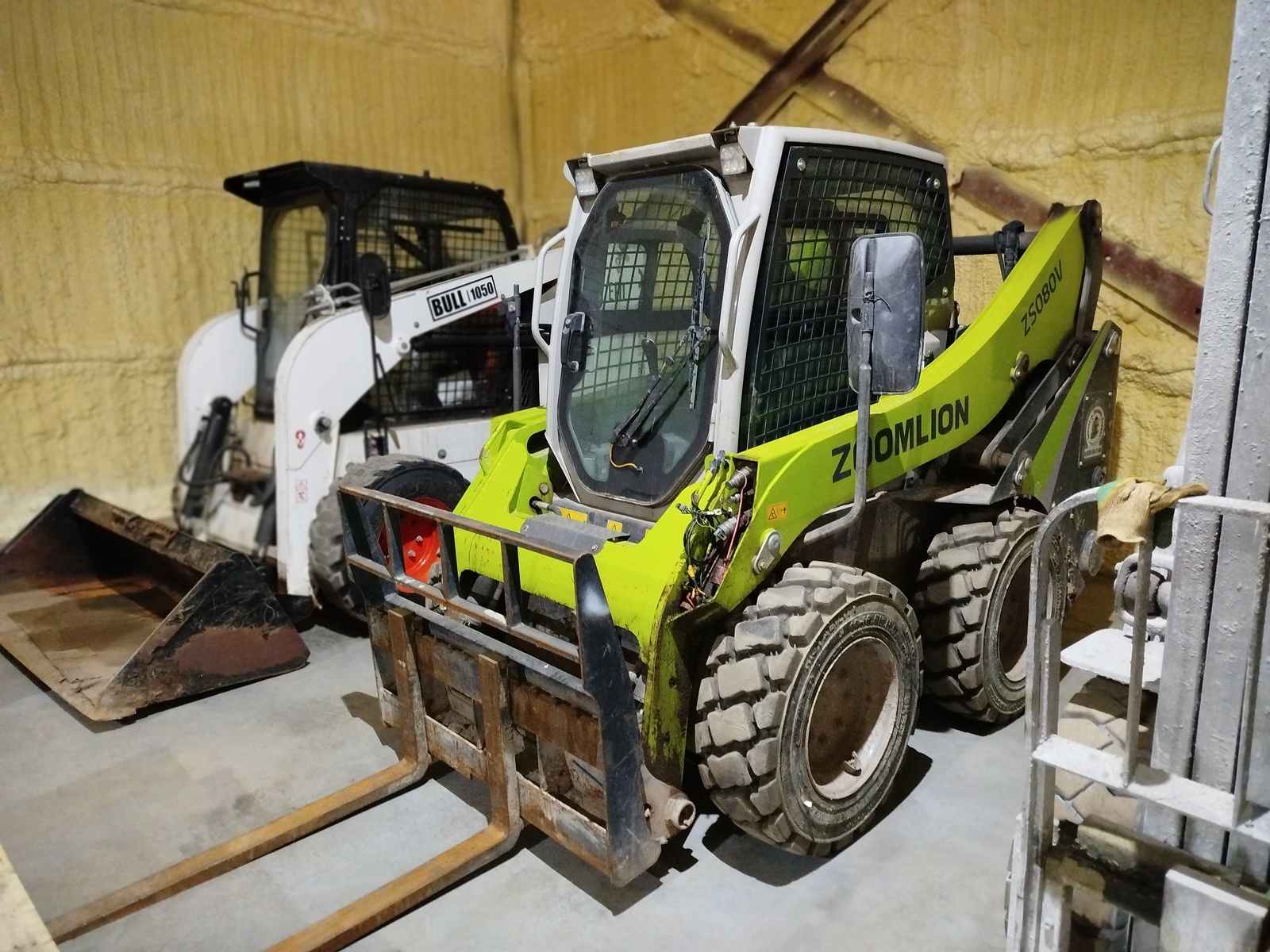 Мини-погрузчик Zoomlion ZS080V