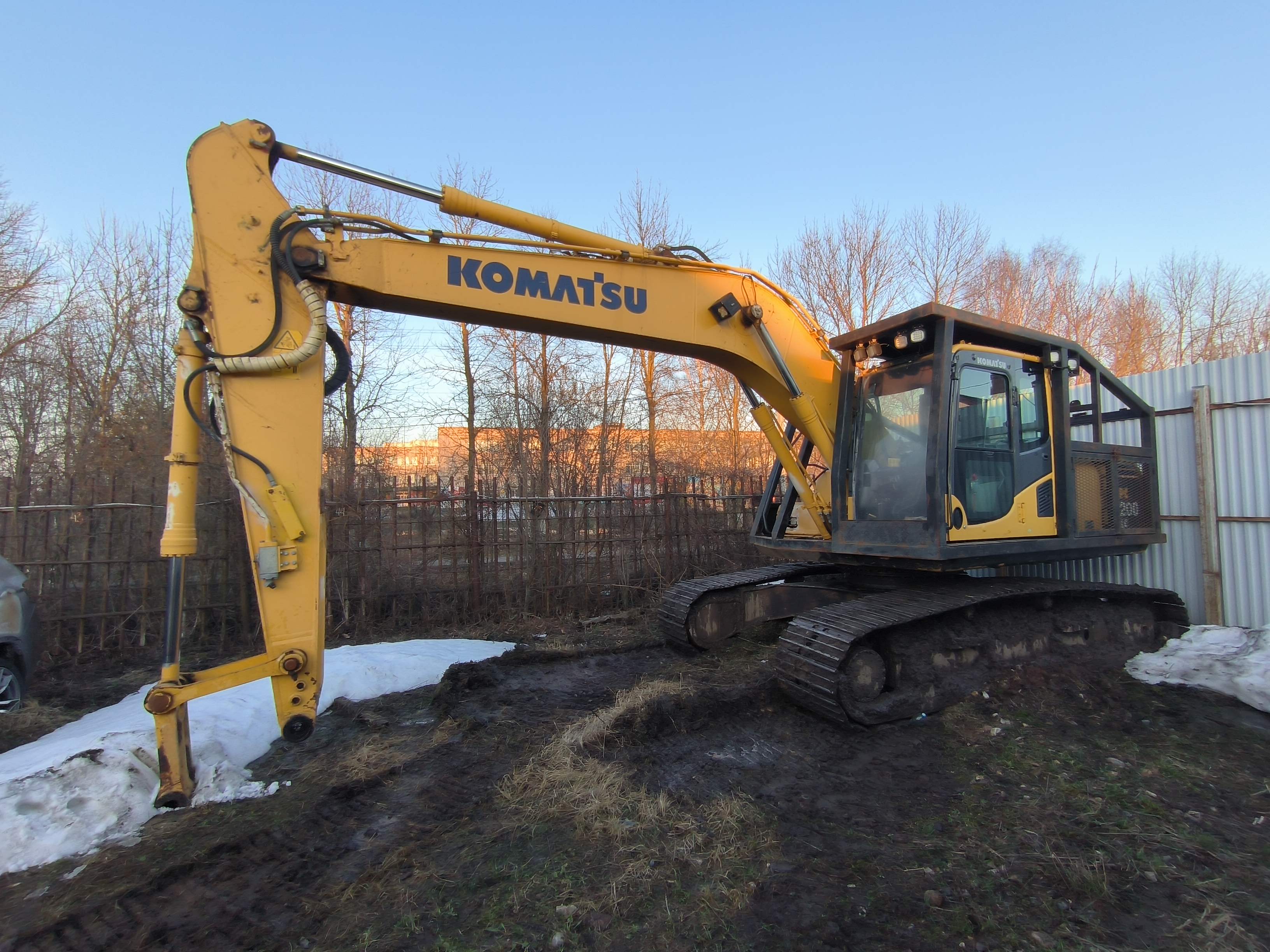 Экскаватор Komatsu PC200LC-8M0 (ЭО-4128)
