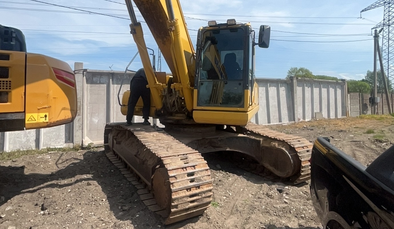 Экскаватор Komatsu PC300-8M0