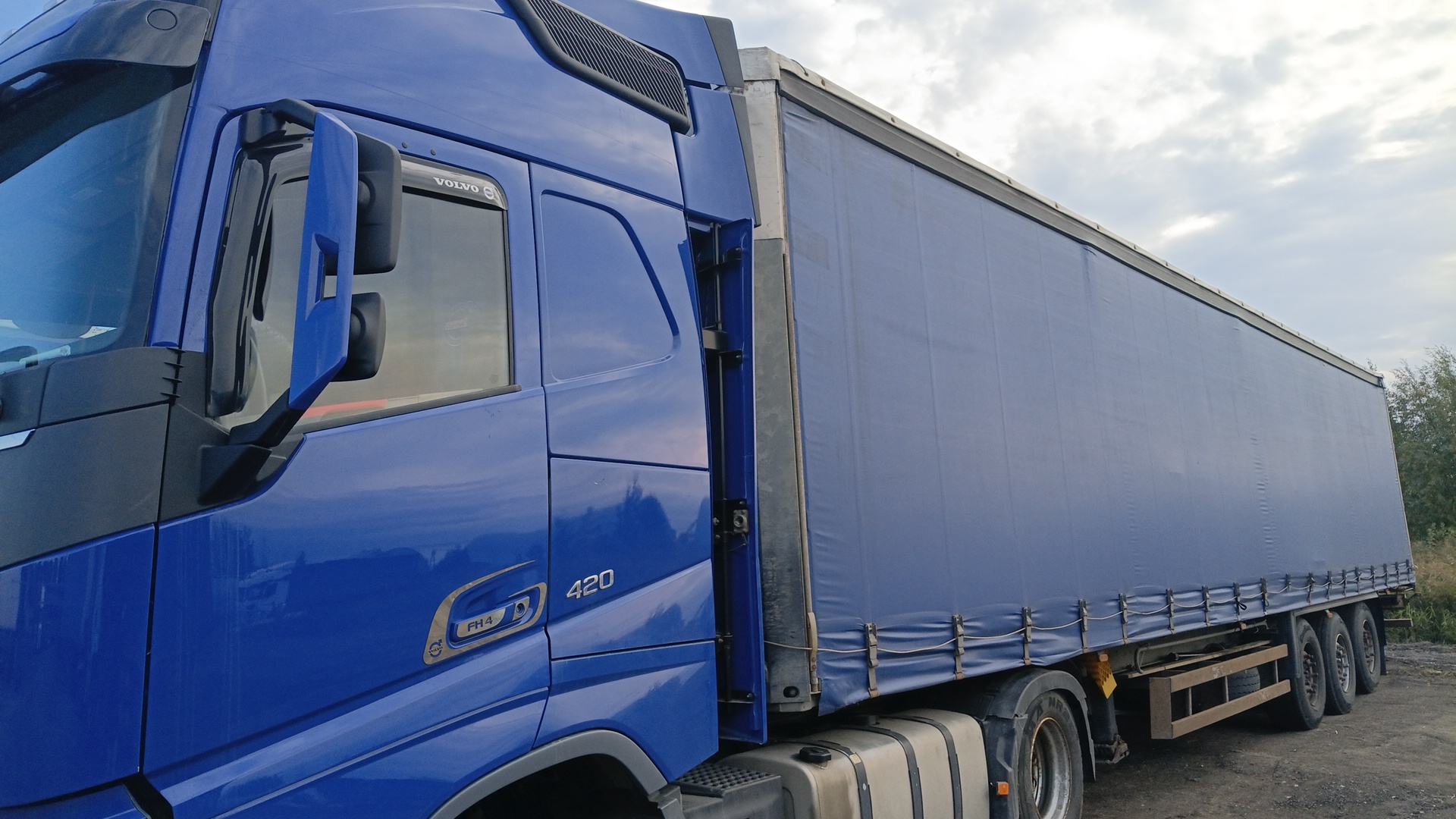 Полуприцеп Schmitz Cargobull 9084