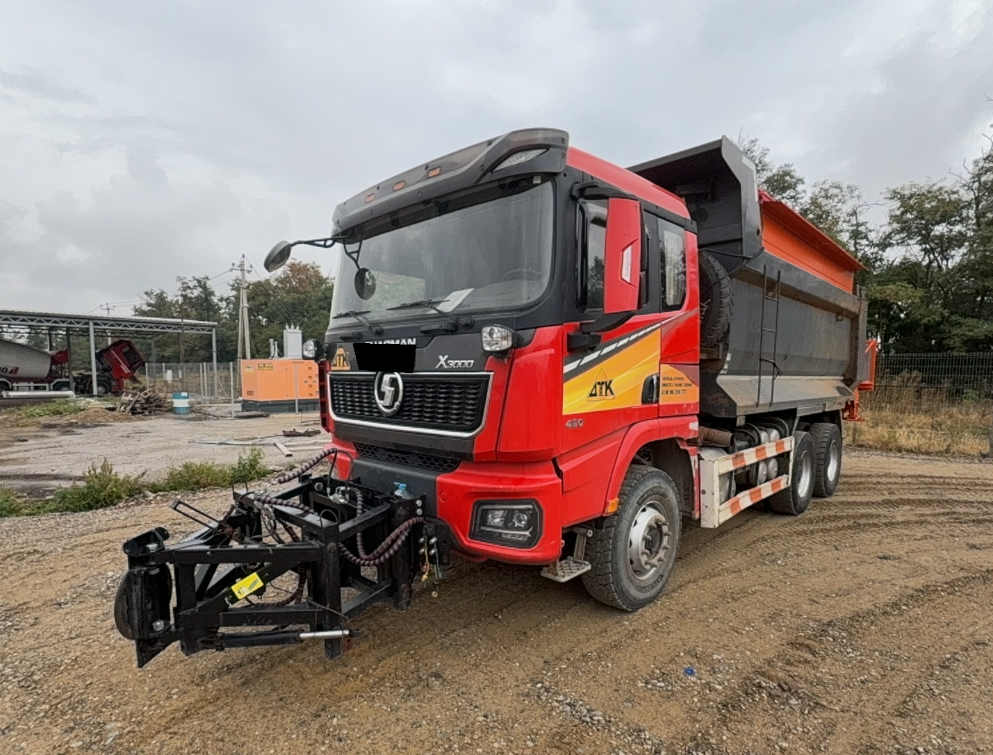 Самосвал Shacman SX32586V384