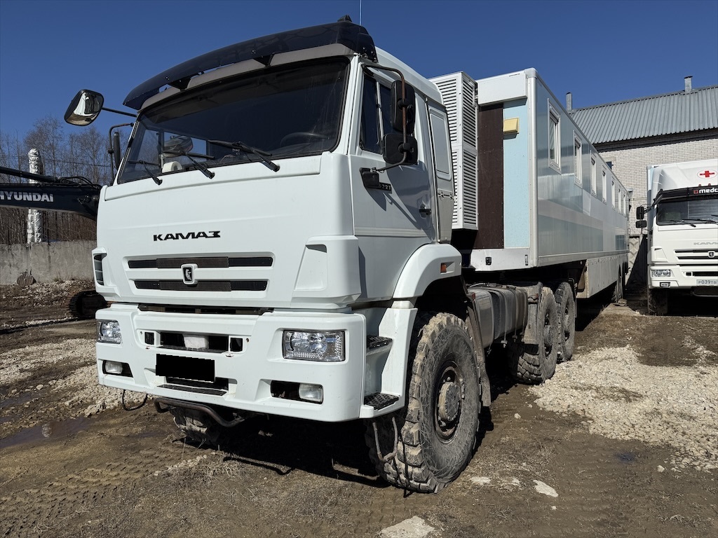 Тягач седельный КАМАЗ 65221-53